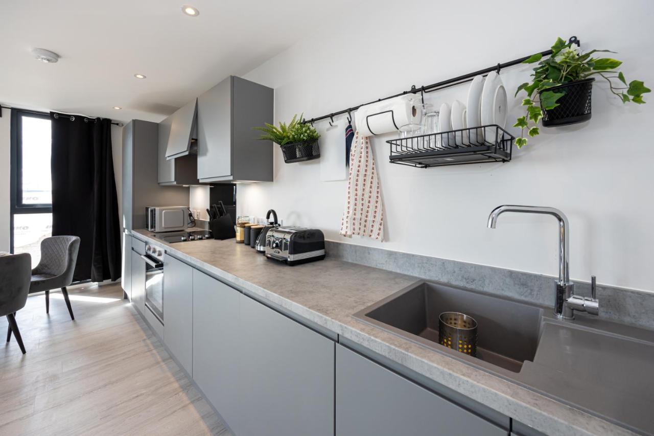 Contemporary 3 Bedrooms Apartment Manchester City Exterior foto
